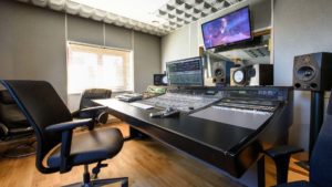 Studio produkcji i postprodukcji dźwiękowych.